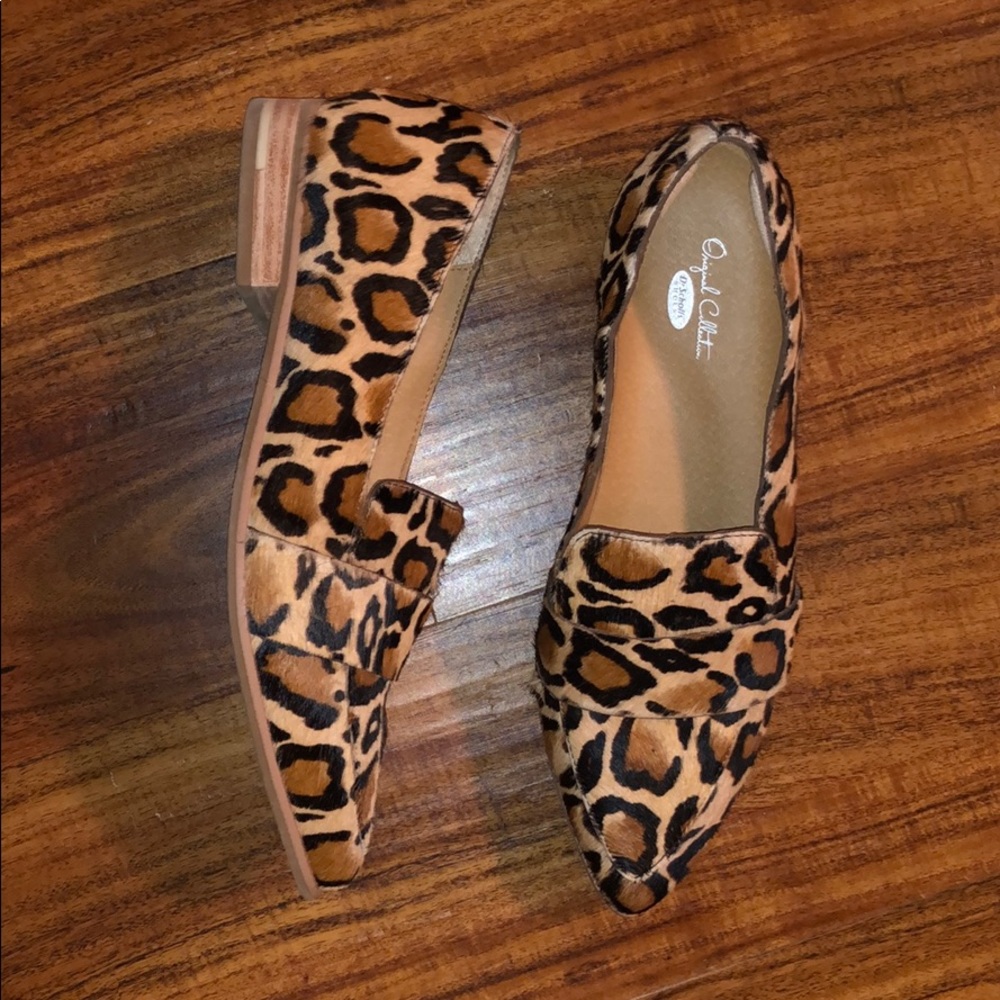Like New - Leopard Loafers